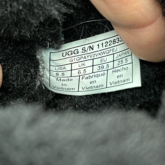 Ugg Women's Romely Buckle Boots - Picture 9 of 15